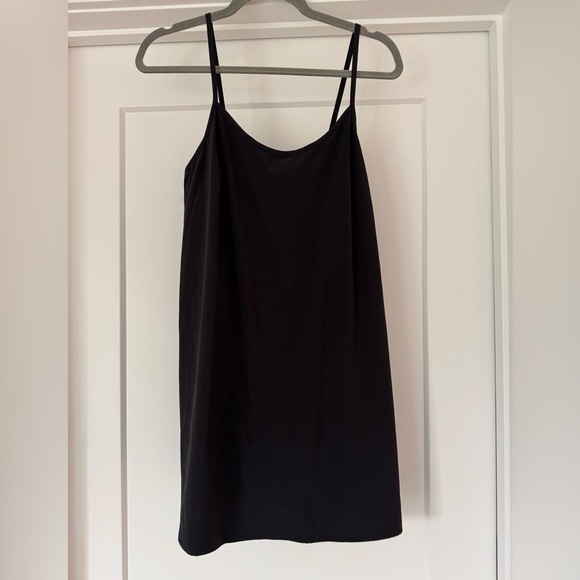 GAP Dresses & Skirts - GAP Fit Black Tennis Dress - Mini Slip Dress - size medium